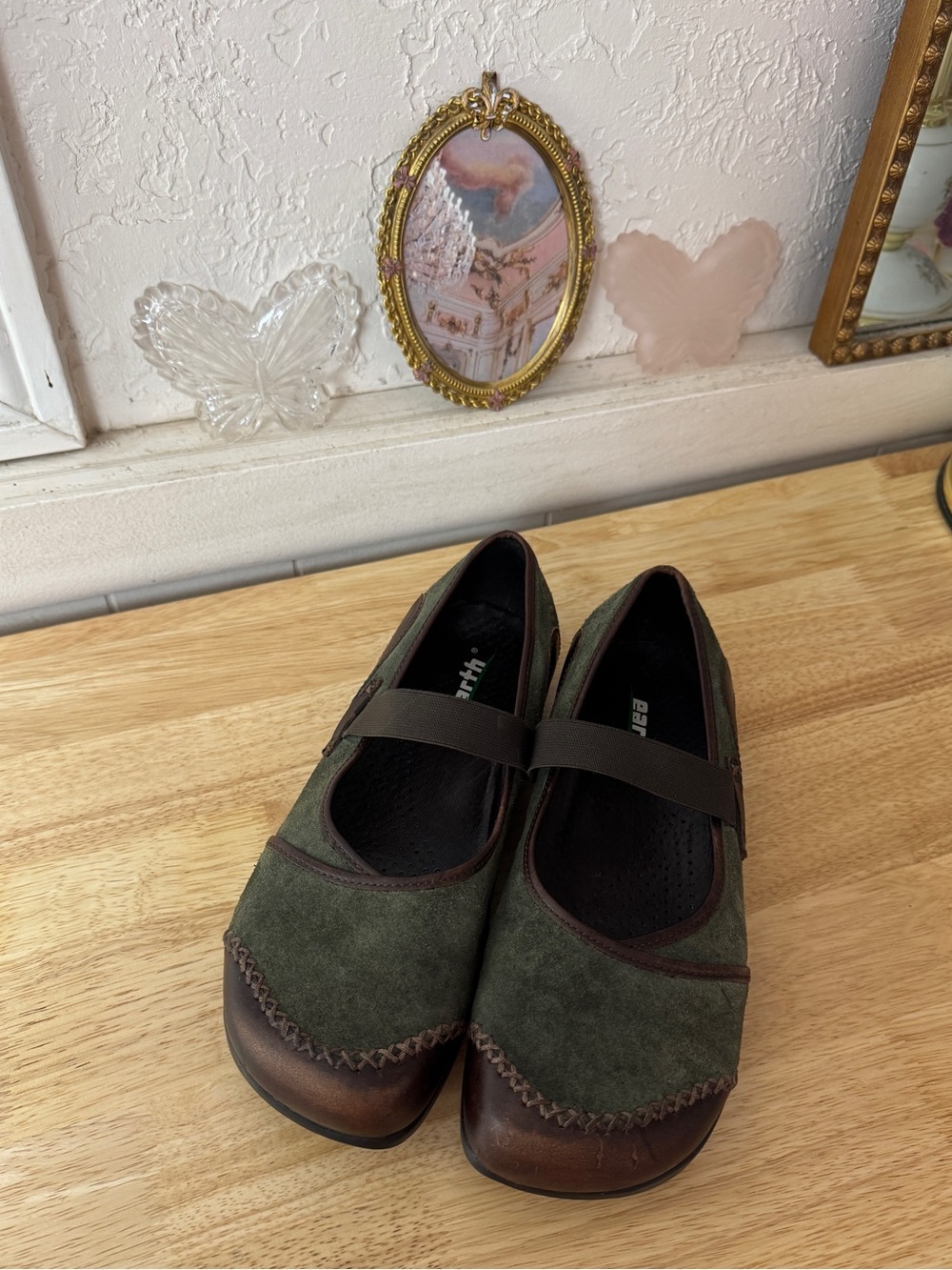 Earth Olive Green Suede Mary Jane Flats Leather Trim Comfort Shoes Size 9 Boho - Picture 6 of 14